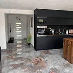 Basic Villa Selisce